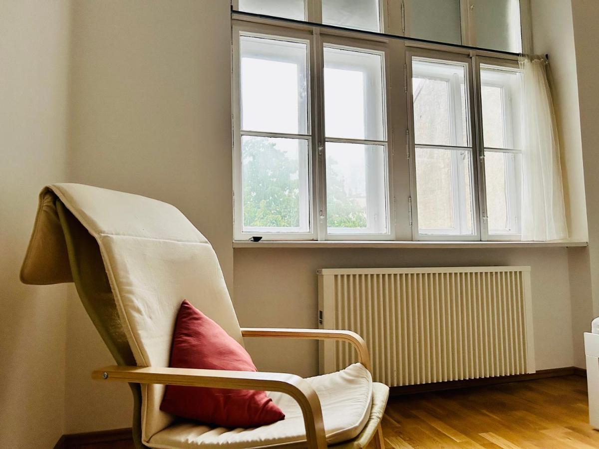 Cosy & Central Apartment Wina Bagian luar foto